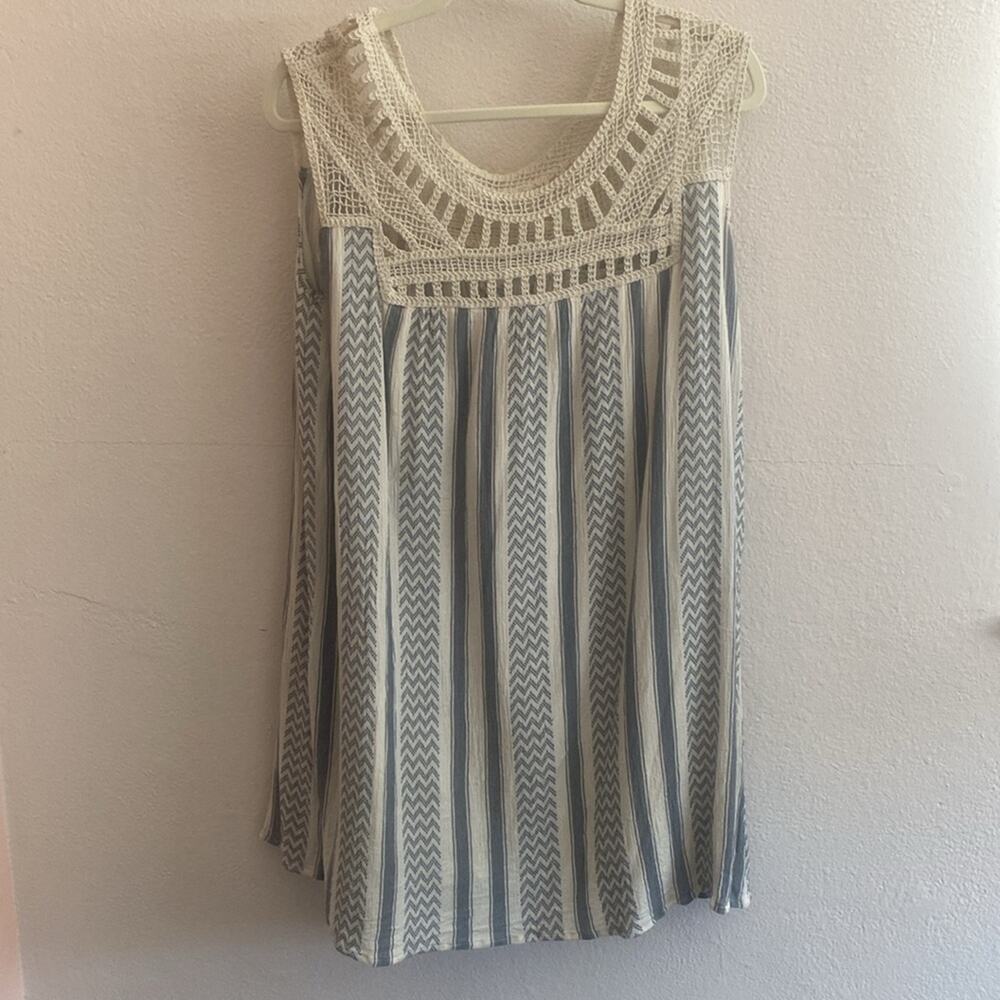 Rip curl crochet beach dress women’s size M grey and white